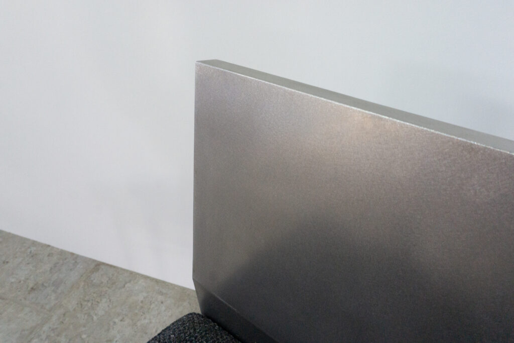 R-Chair 01-Denmark _ Stainless18背もたれ表より