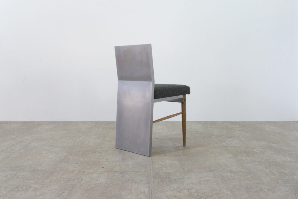 R-Chair 01-Denmark _ Stainless11背面右斜め
