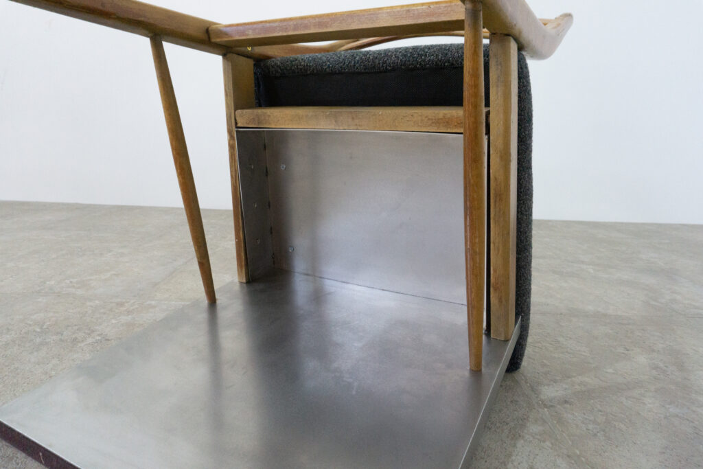 R-Chair 02-Denmark _ Stainless Closer17座面裏