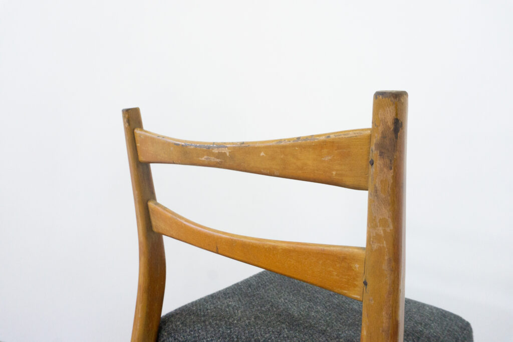 R-Chair 02-Denmark _ Stainless Closer9背もたれ裏