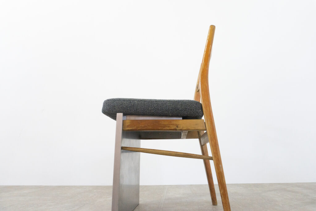 R-Chair 02-Denmark _ Stainless Closer5横下あおり