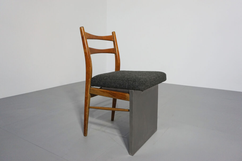 R-Chair 02:Denmark / Stainless Closer