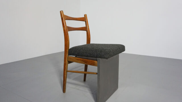 R-Chair 02:Denmark / Stainless Closer