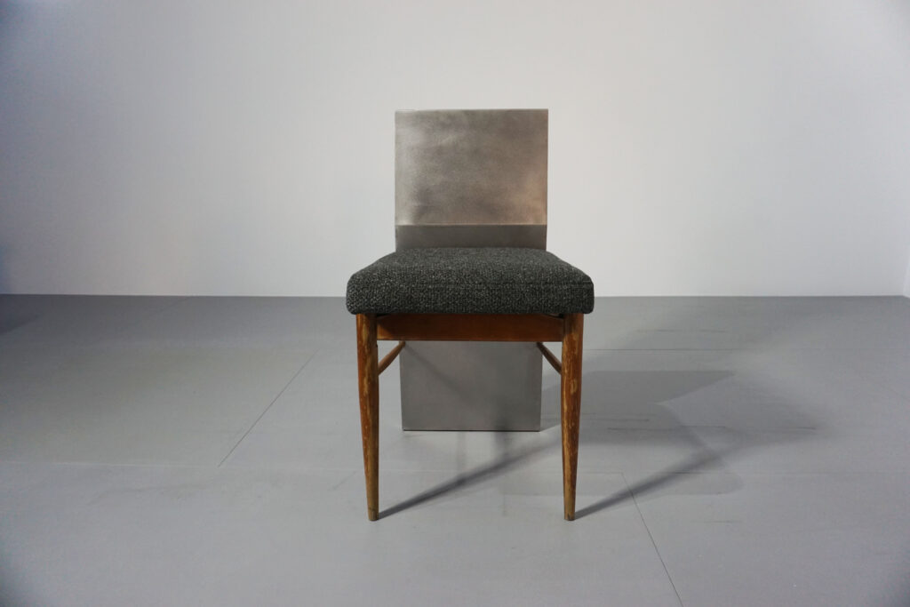 R-Chair 01:Denmark / Stainless Closer