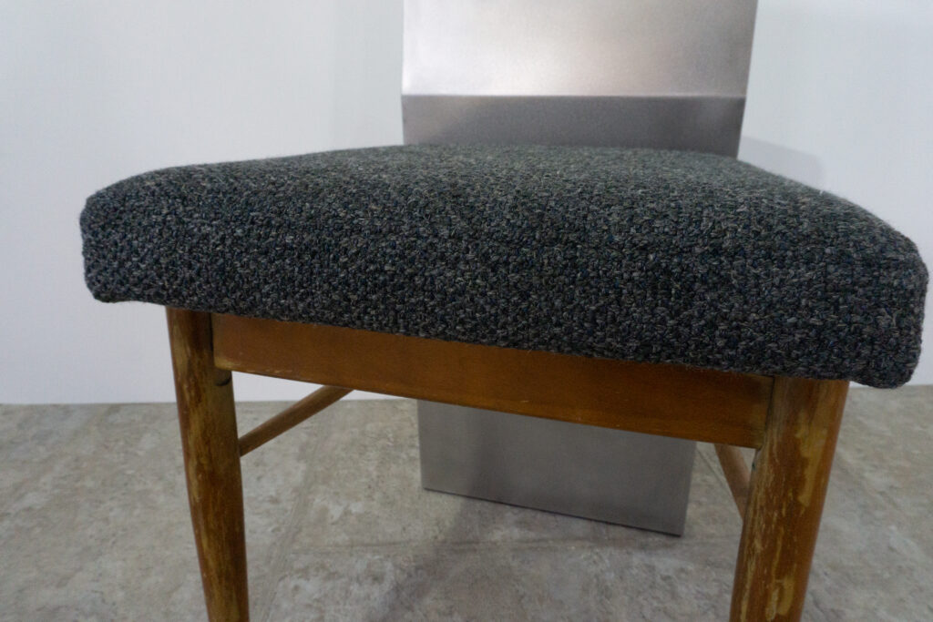 R-Chair 01-Denmark _ Stainless19座面正面より